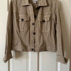 Tan Utility Jacket with Pointed Collar and Full-Length Sleeves